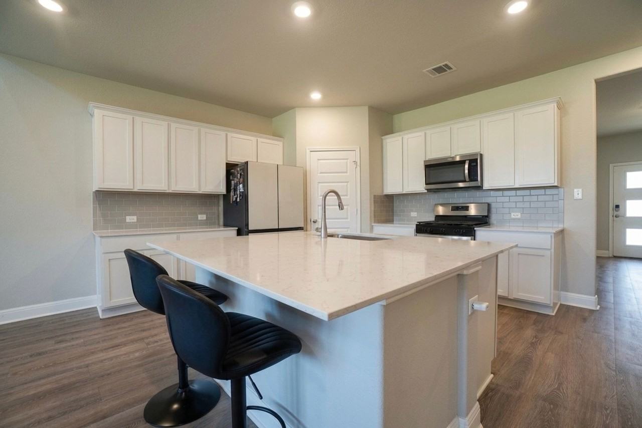 16716 Casa Anna Dr - Photo 7 of 38