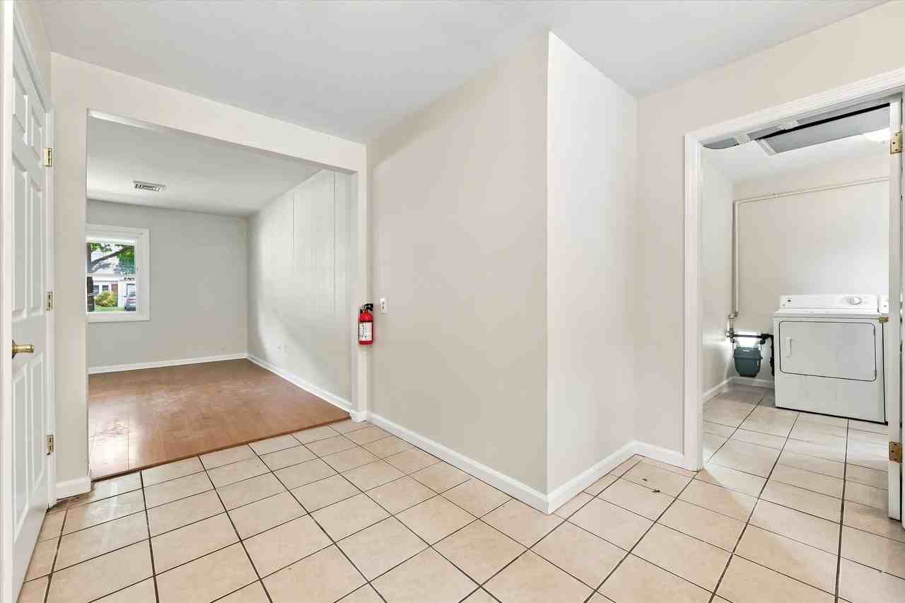 27 Glover Ln - Photo 6 of 15