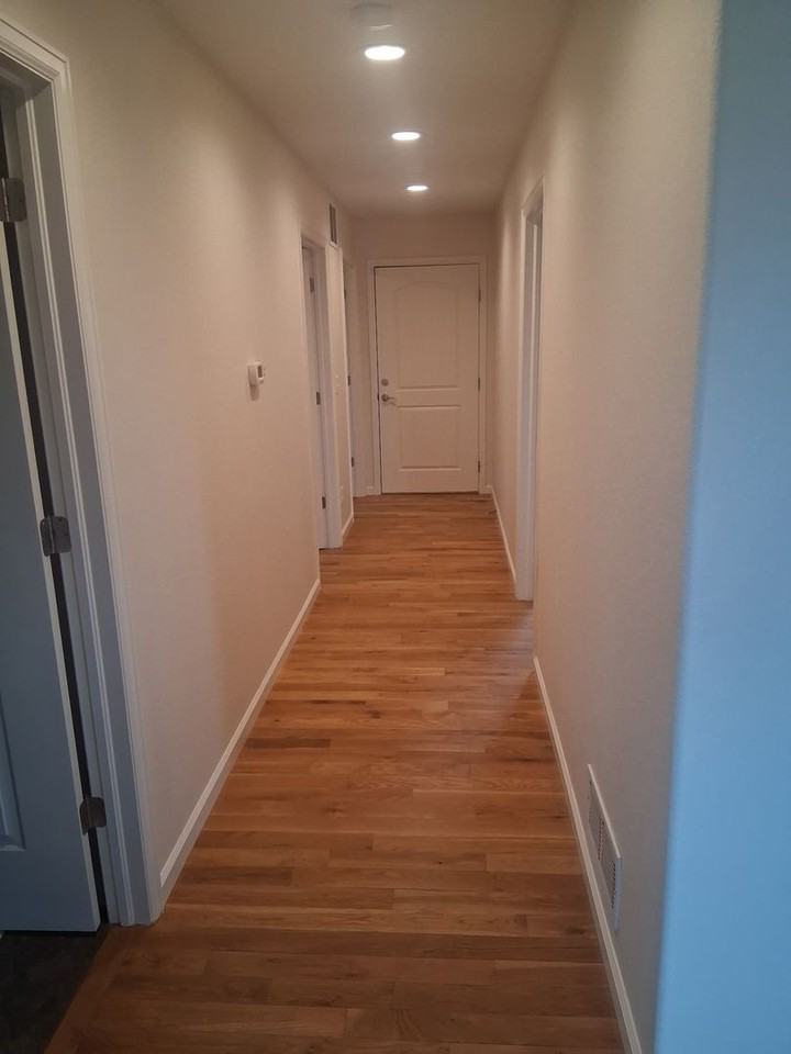 2333 W 19th St - Photo 3 of 9