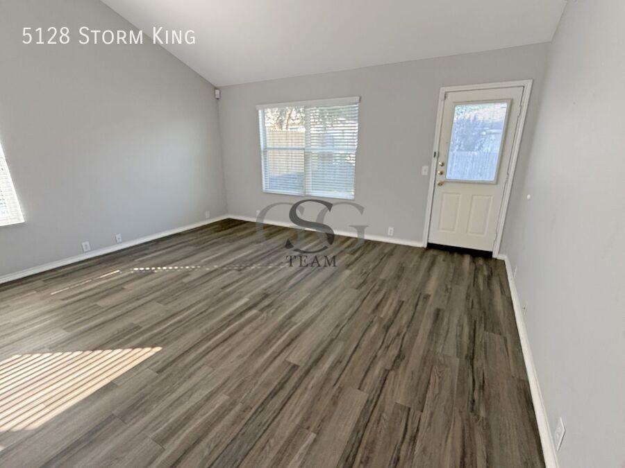 5128 Storm King - Photo 6 of 18