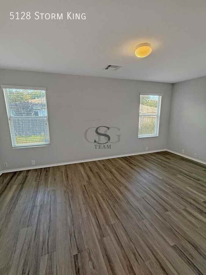 5128 Storm King - Photo 7 of 18
