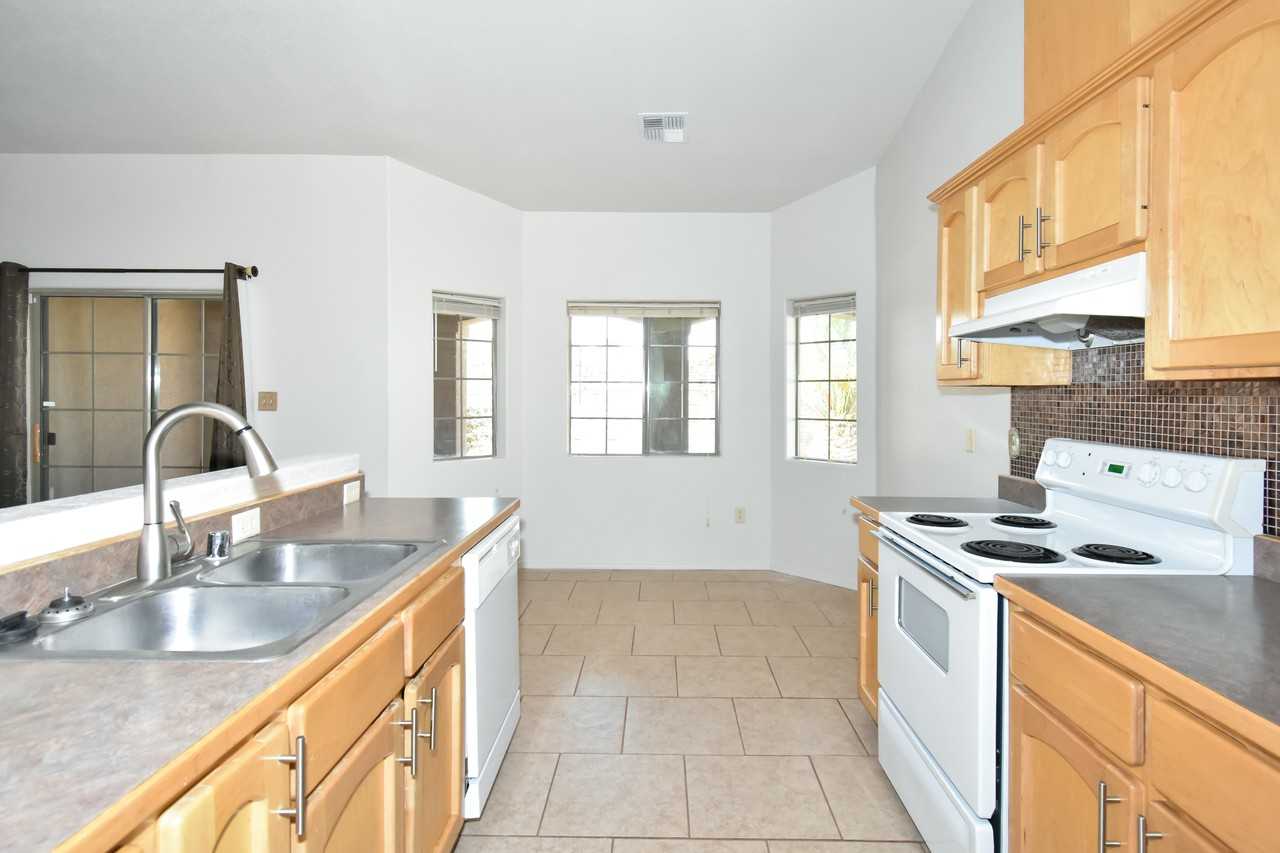 9644 E 37th St - Photo 5 of 12
