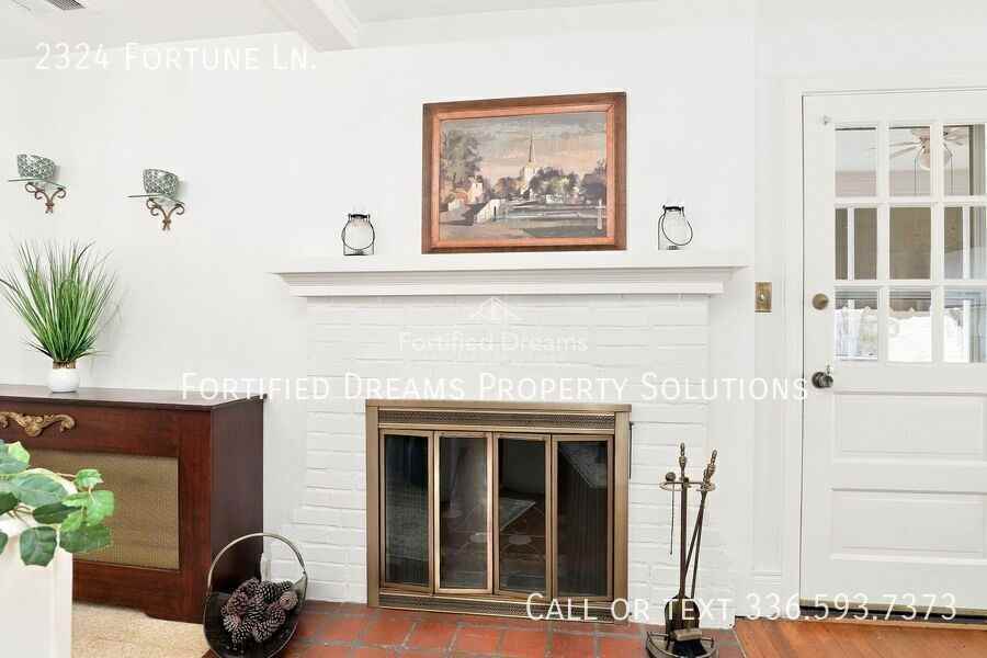 2324 Fortune Ln - Photo 5 of 16