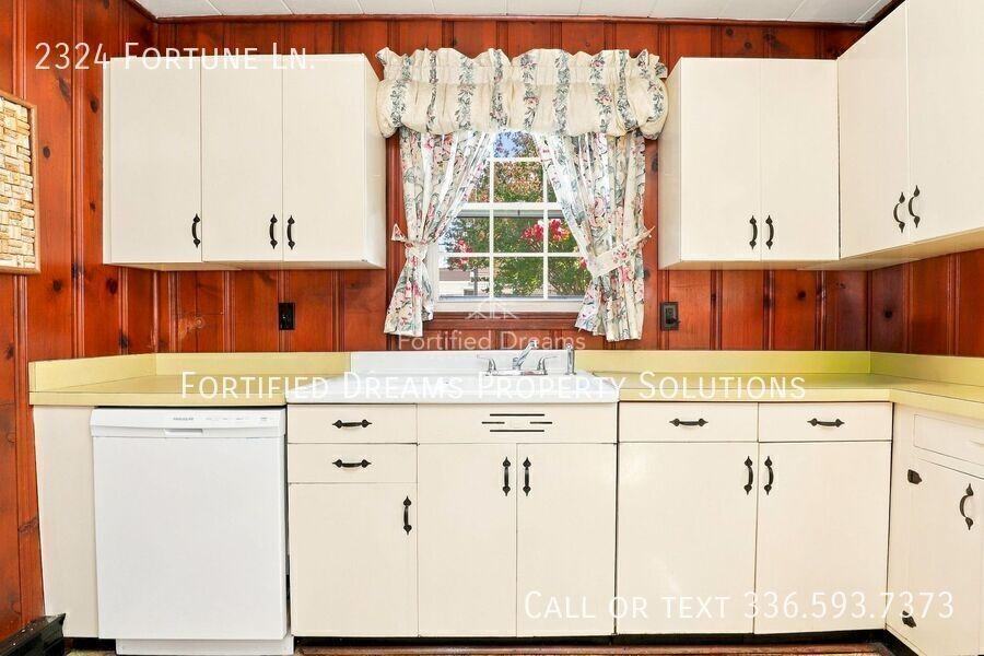 2324 Fortune Ln - Photo 6 of 16