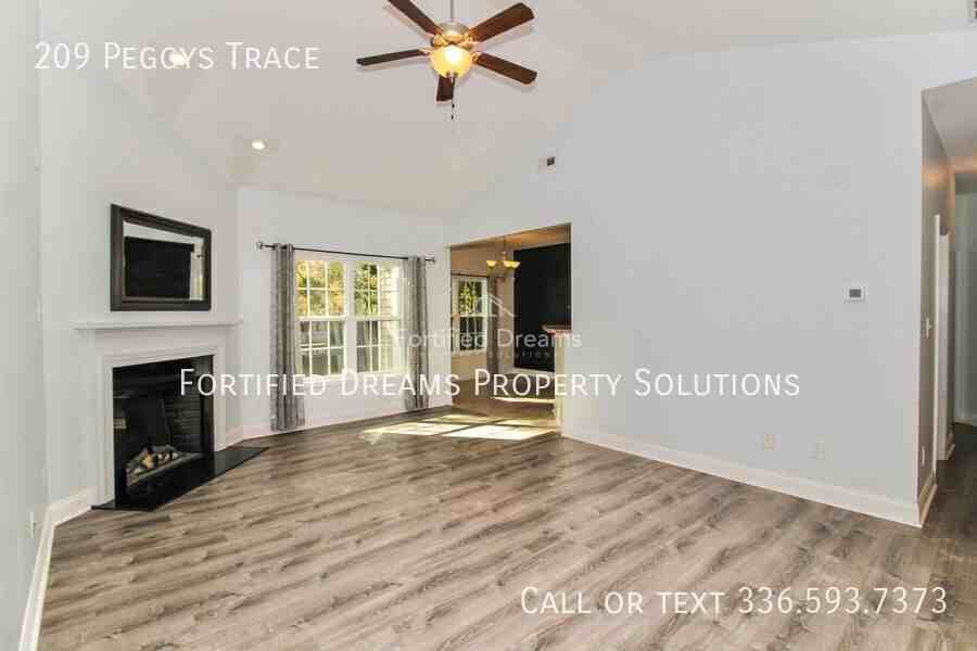 209 Peggys Trce - Photo 3 of 24