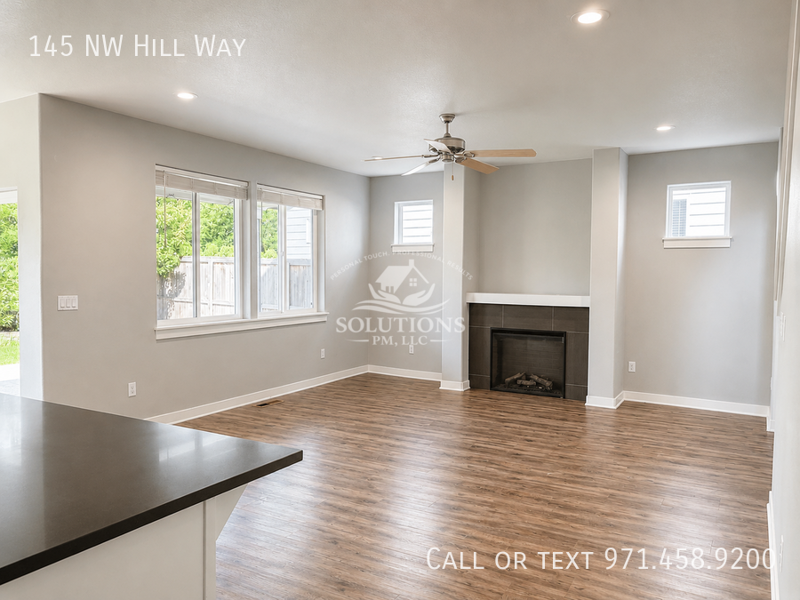 145 Nw Hill Way - Photo 5 of 21