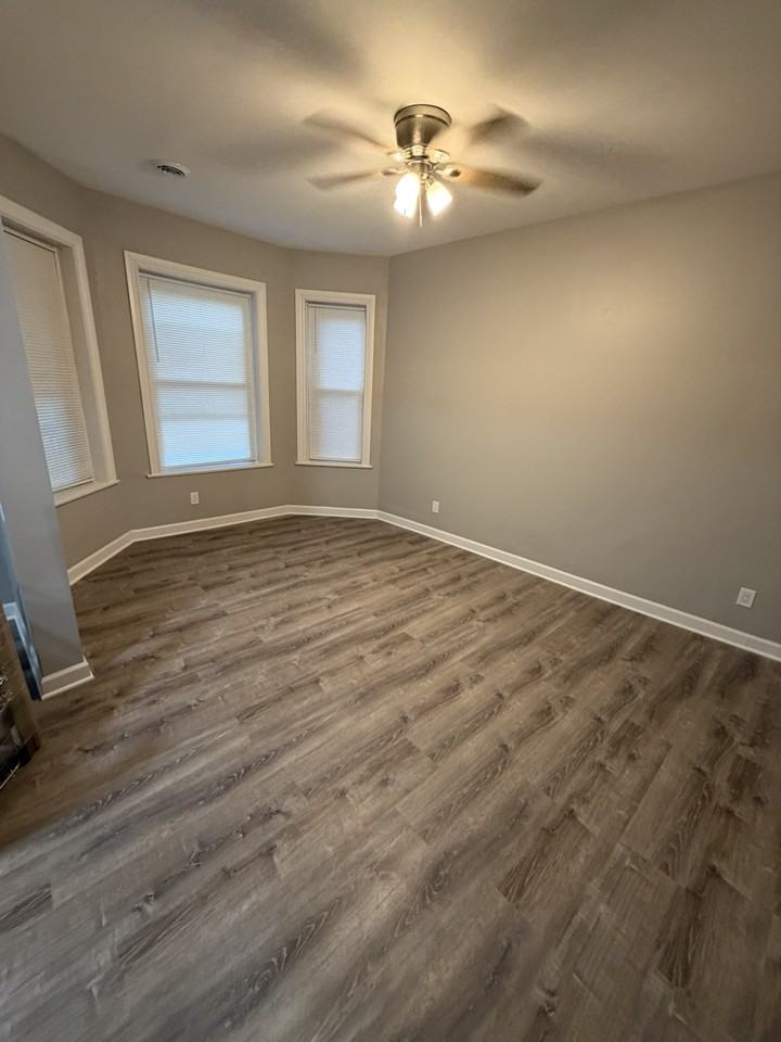 4341 S Michigan Ave #1S - Photo 3 of 15