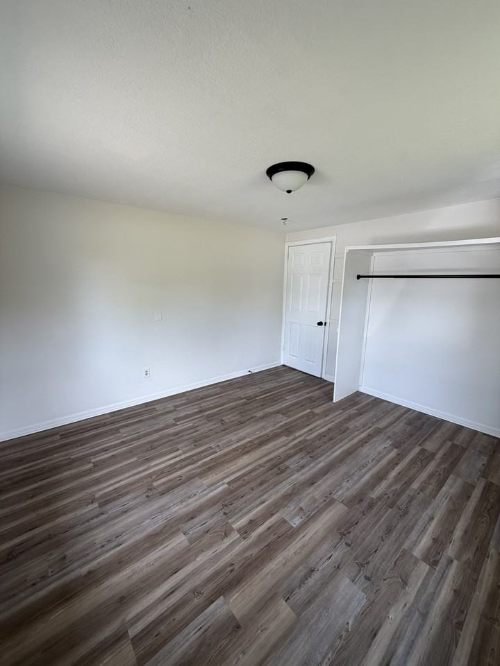 6381 Monroe Rd #NA - Photo 5 of 7