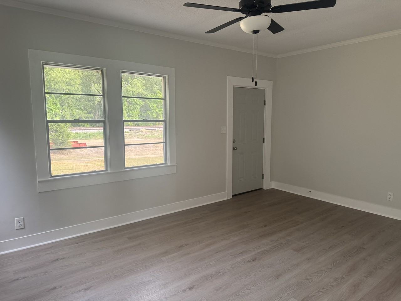 229 Railroad Ave #1 - Photo 2 of 12