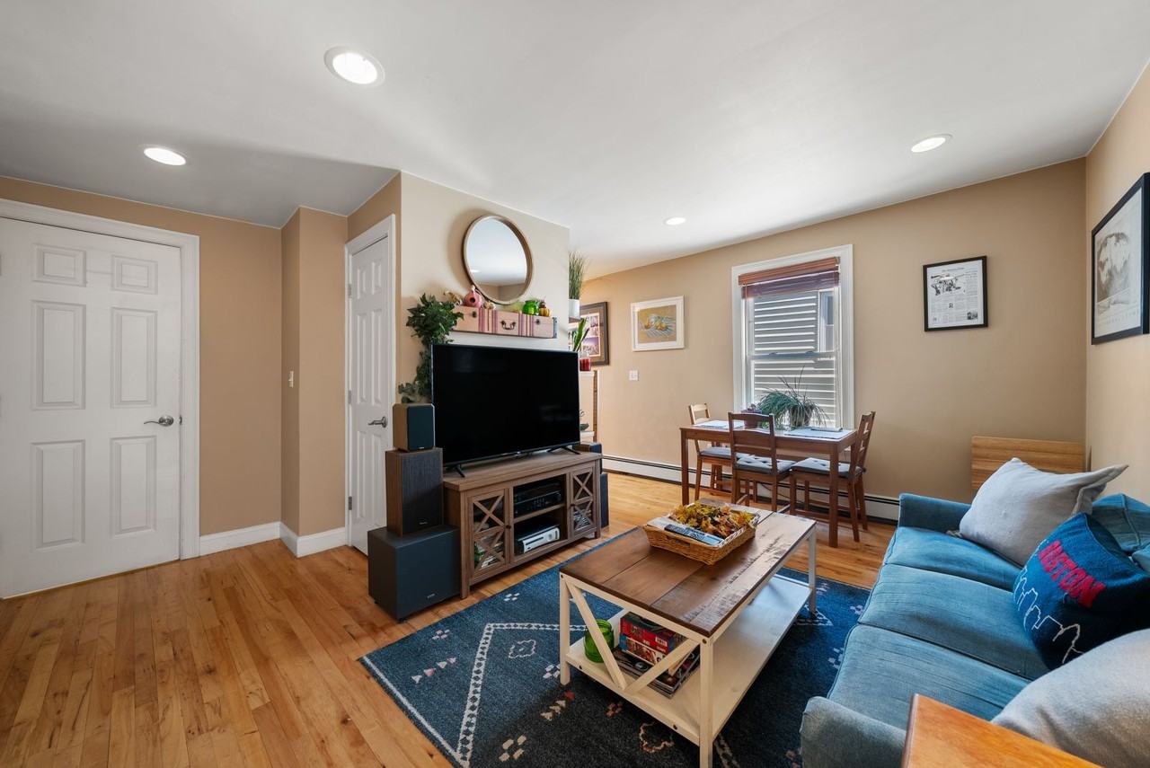 295 River St #3R - Photo 4 of 20