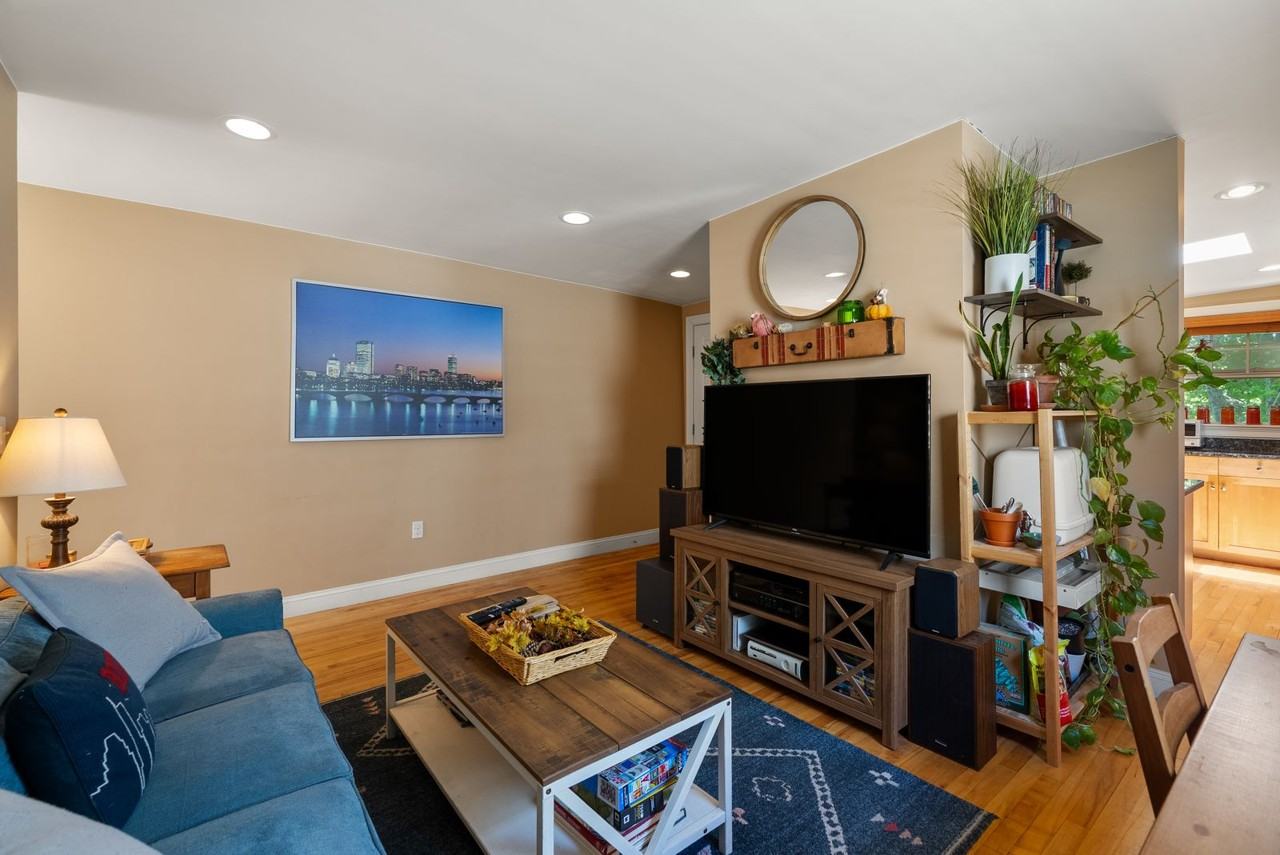 295 River St #3R - Photo 6 of 20