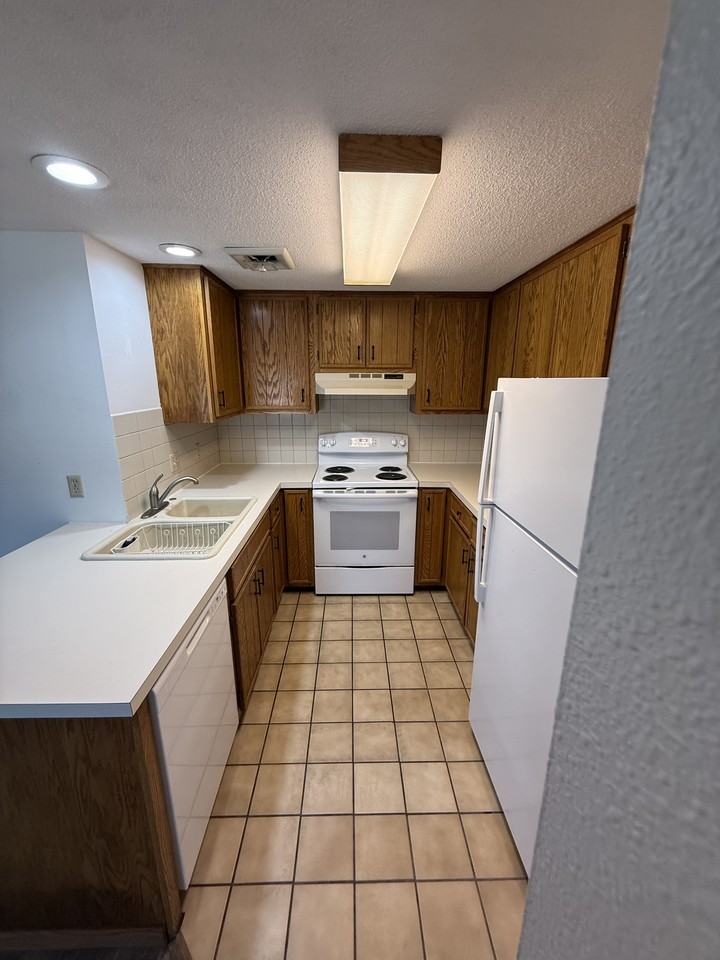 316 Becker Ave Sw #42 - Photo 7 of 17