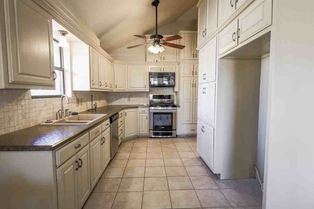 200 James St #NA - Photo 4 of 10