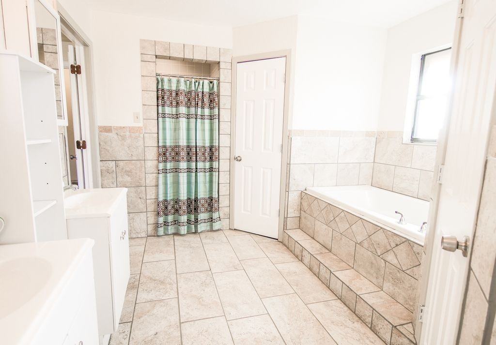 200 James St #NA - Photo 6 of 10
