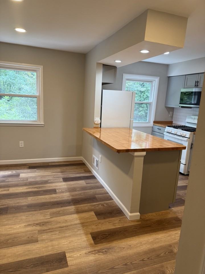 14658 Bakersfield St #14658 - Photo 3 of 22