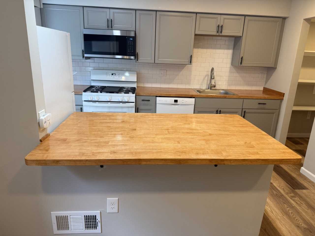 14658 Bakersfield St #14658 - Photo 5 of 22