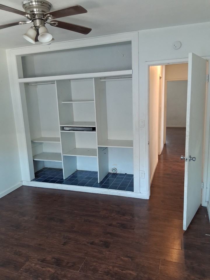 327 S Wayfield St #NA - Photo 4 of 18
