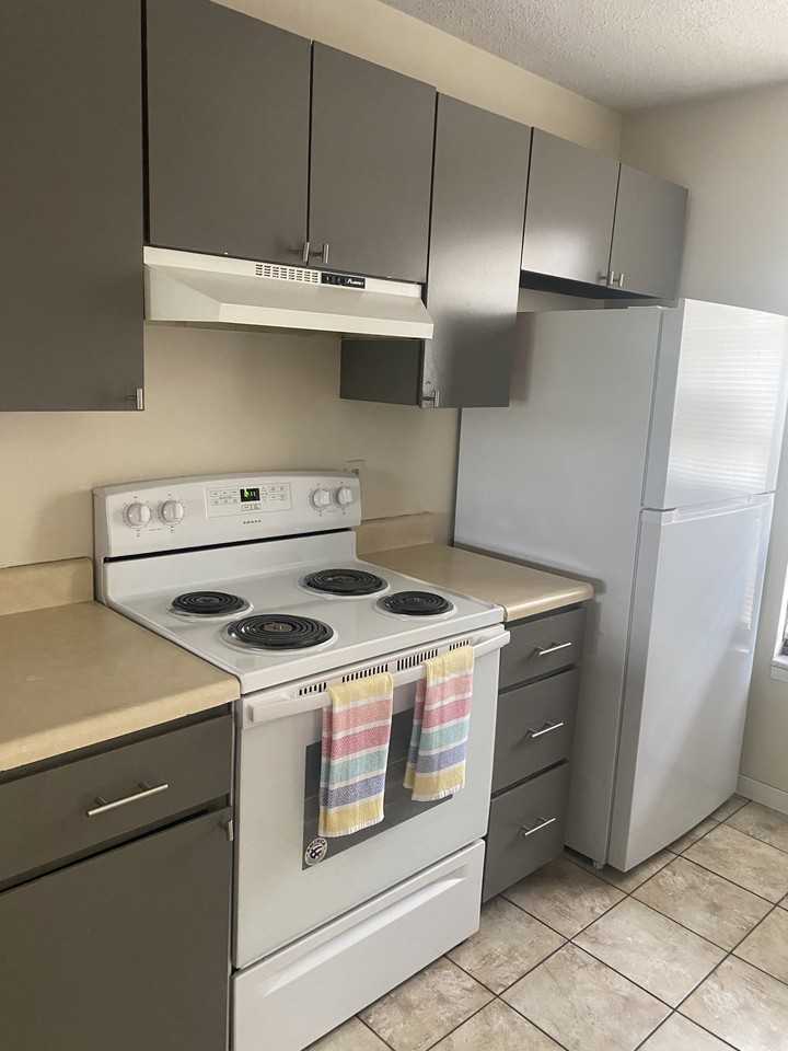 700 N Adelaide St #26 - Photo 4 of 19