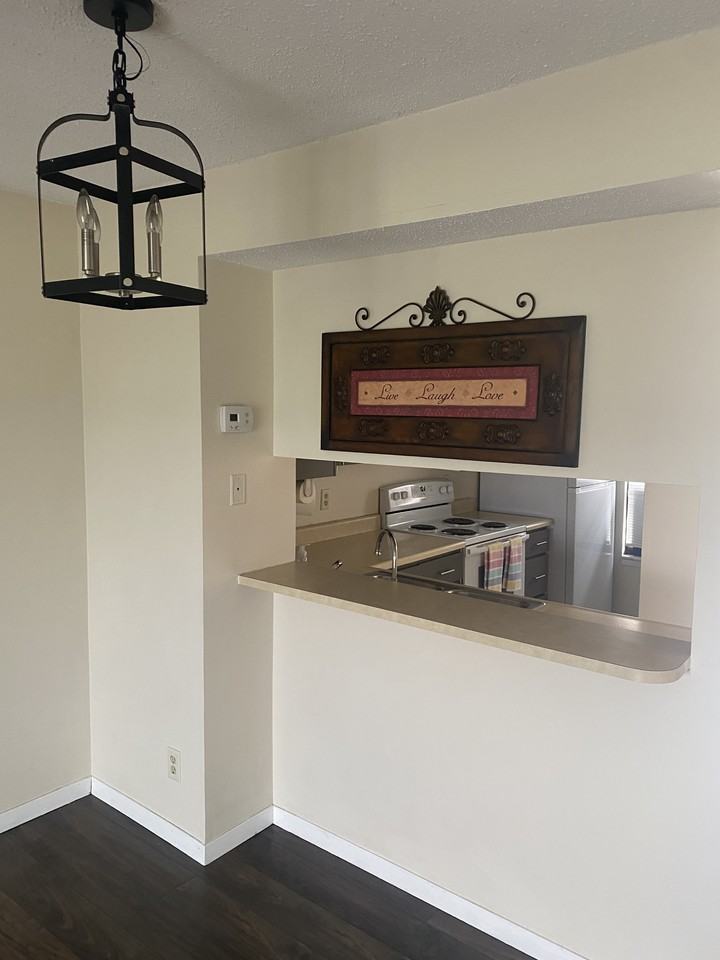700 N Adelaide St #26 - Photo 7 of 19