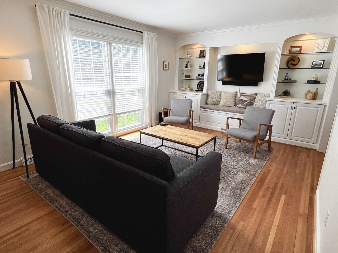 3716 Rhodes Ave #NA - Photo 4 of 28