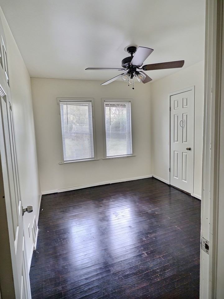 22207 Le Fever Ave #NA - Photo 2 of 12