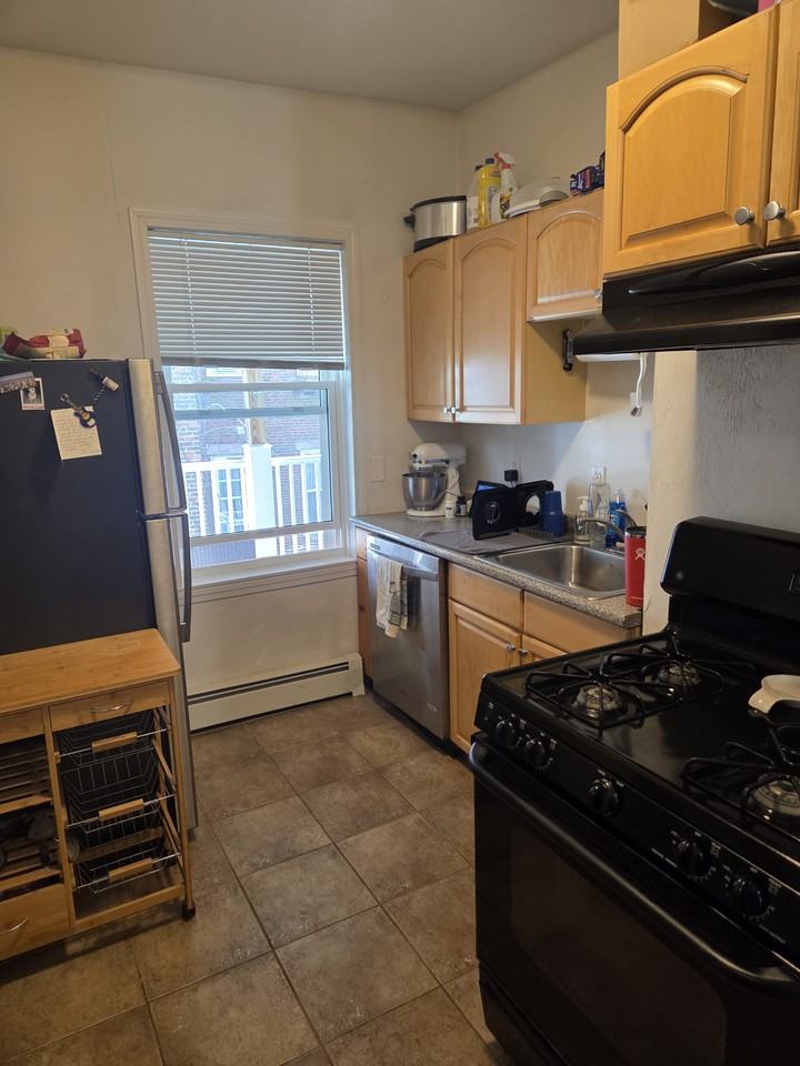 9 Murray Ct #2 - Photo 6 of 16
