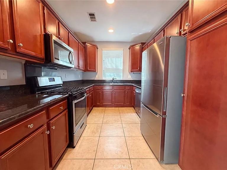 31893 Domenoe Way - Photo 2 of 7