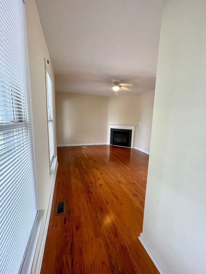 731 W Leigh St - Photo 7 of 13