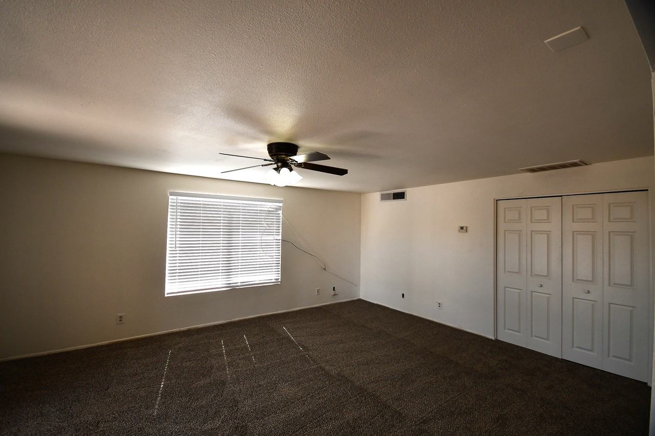 630 W Inglewood St #1 - Photo 2 of 15