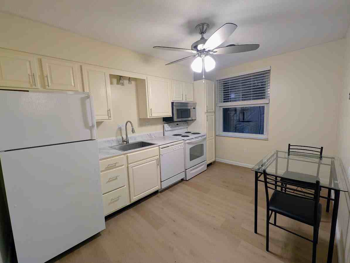 5523 Ellsworth Ave #3B - Photo 3 of 16