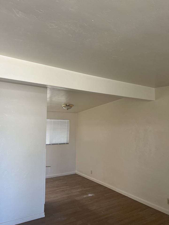 5734 E 35th St #1 - Photo 2 of 13