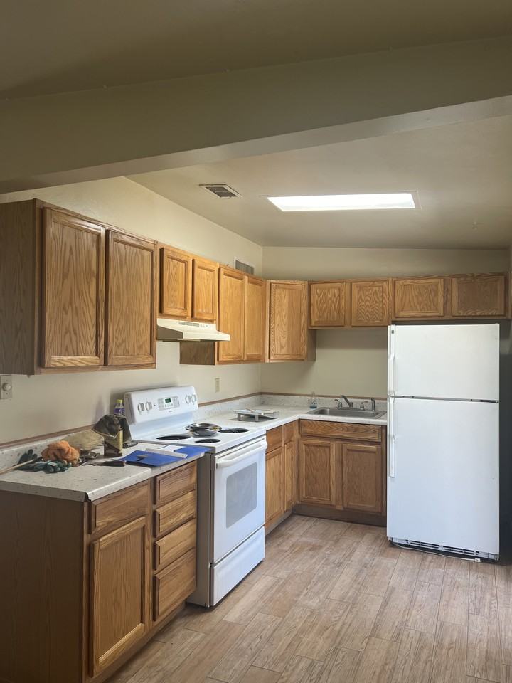 5734 E 35th St #1 - Photo 4 of 13