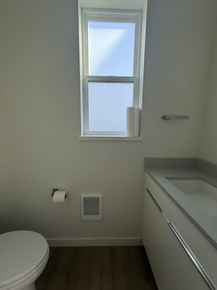 2212 Emerson Dr #1 - Photo 4 of 12