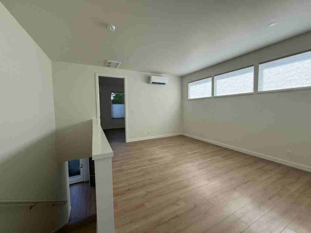 2212 Emerson Dr #1 - Photo 5 of 12