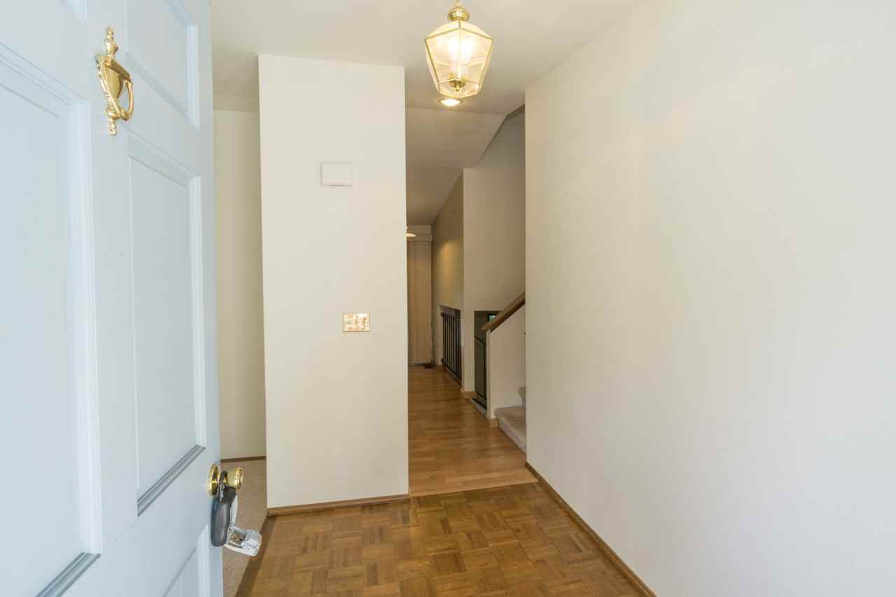 16708 Se 40th Pl #1 - Photo 3 of 36