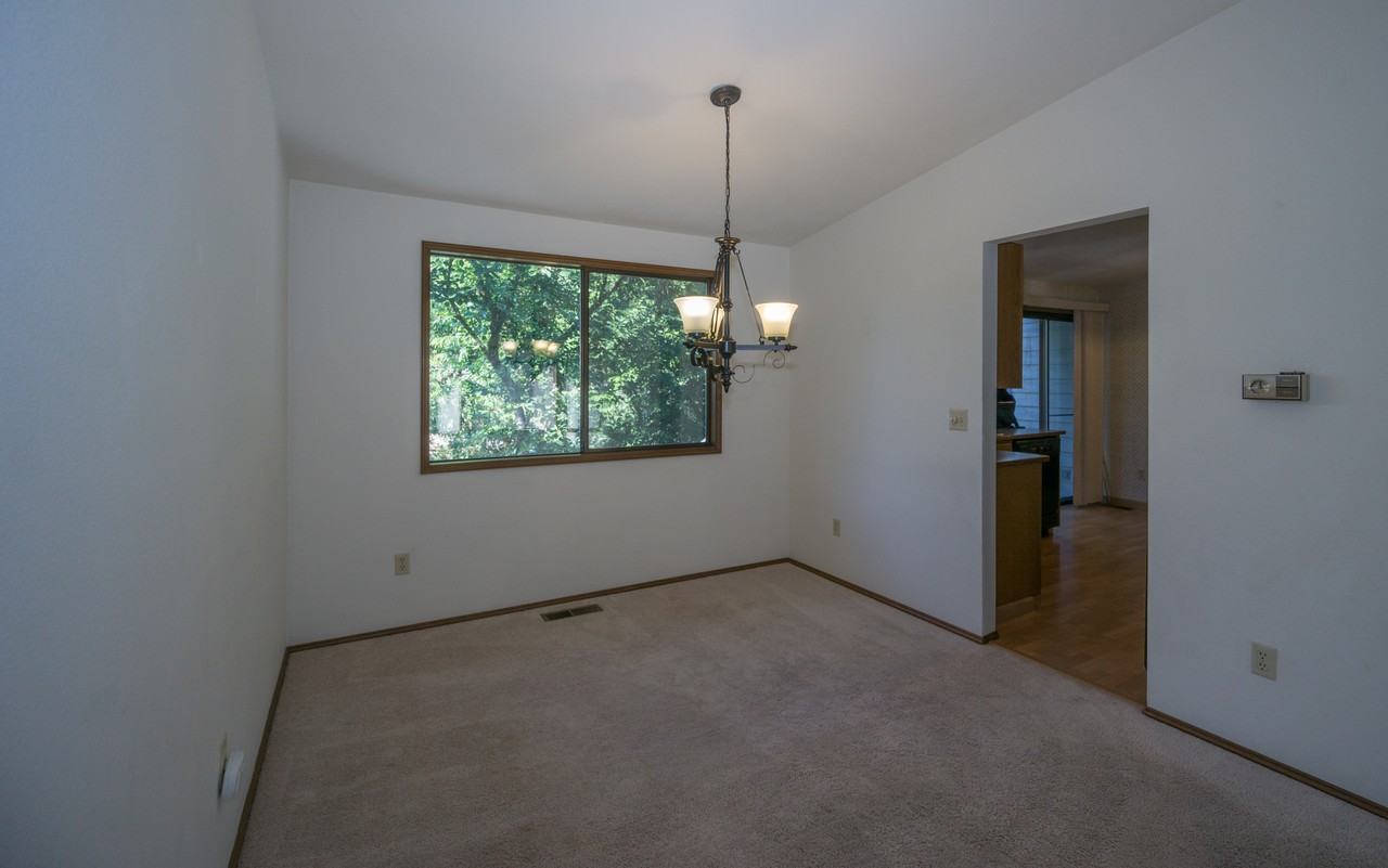 16708 Se 40th Pl #1 - Photo 6 of 36