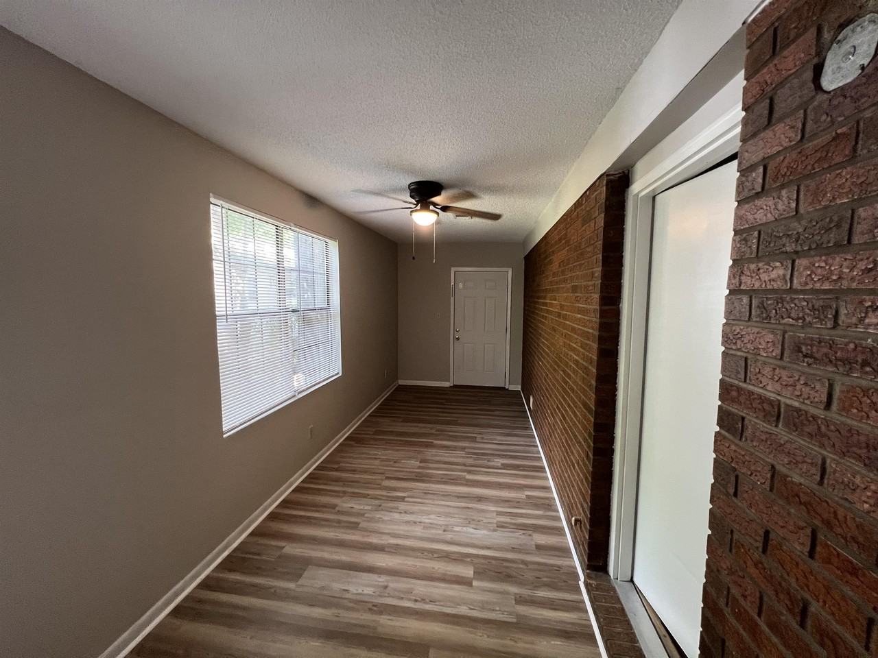 711 S 11th St #1 - Photo 3 of 19