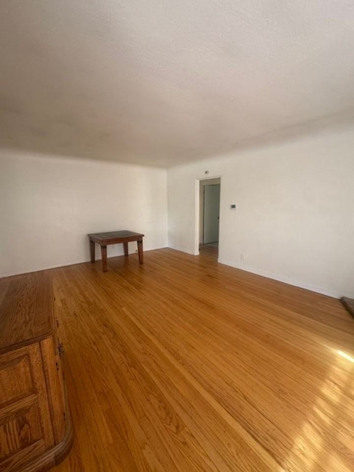 603 Dartmouth Dr NE - Photo 3 of 29