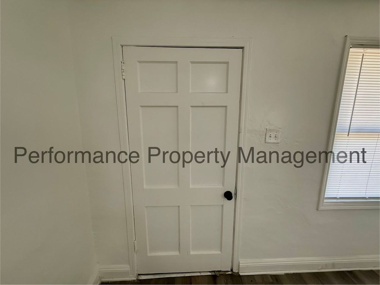 3703 Eucalyptus Dr - Photo 2 of 20
