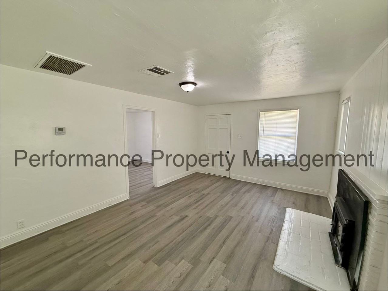 3703 Eucalyptus Dr - Photo 3 of 20