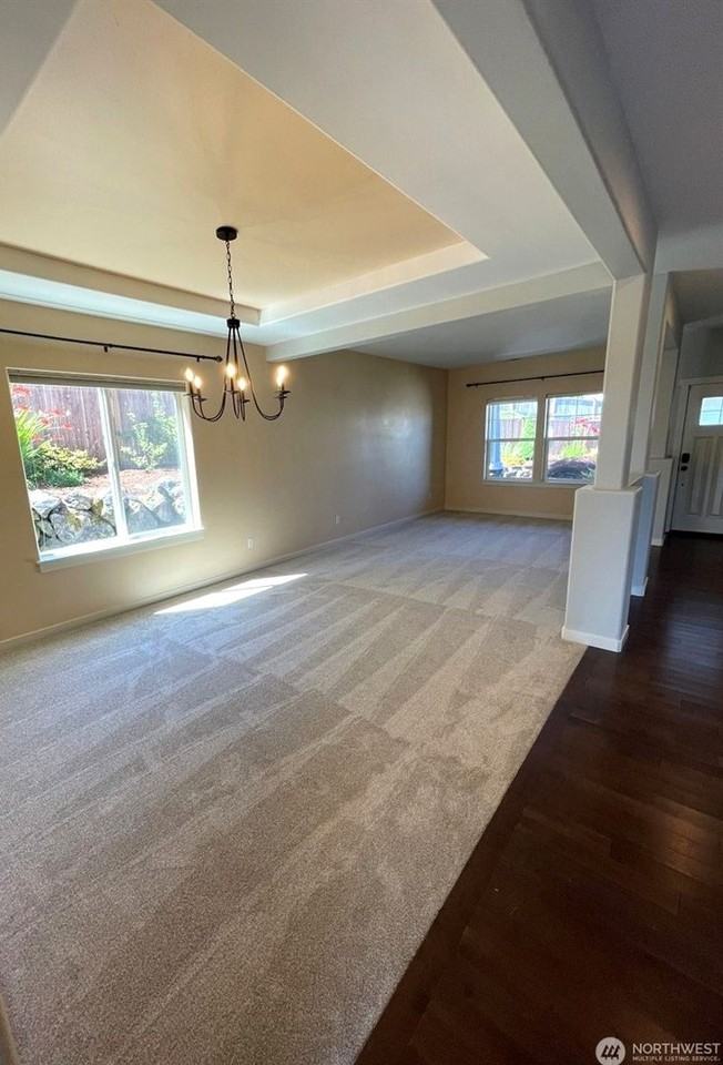 11327 58th Ave Se - Photo 5 of 36