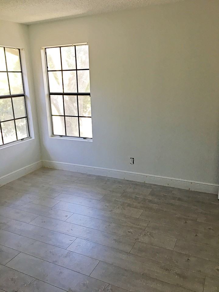 375 Lake Ontario Ct #1 - Photo 2 of 16