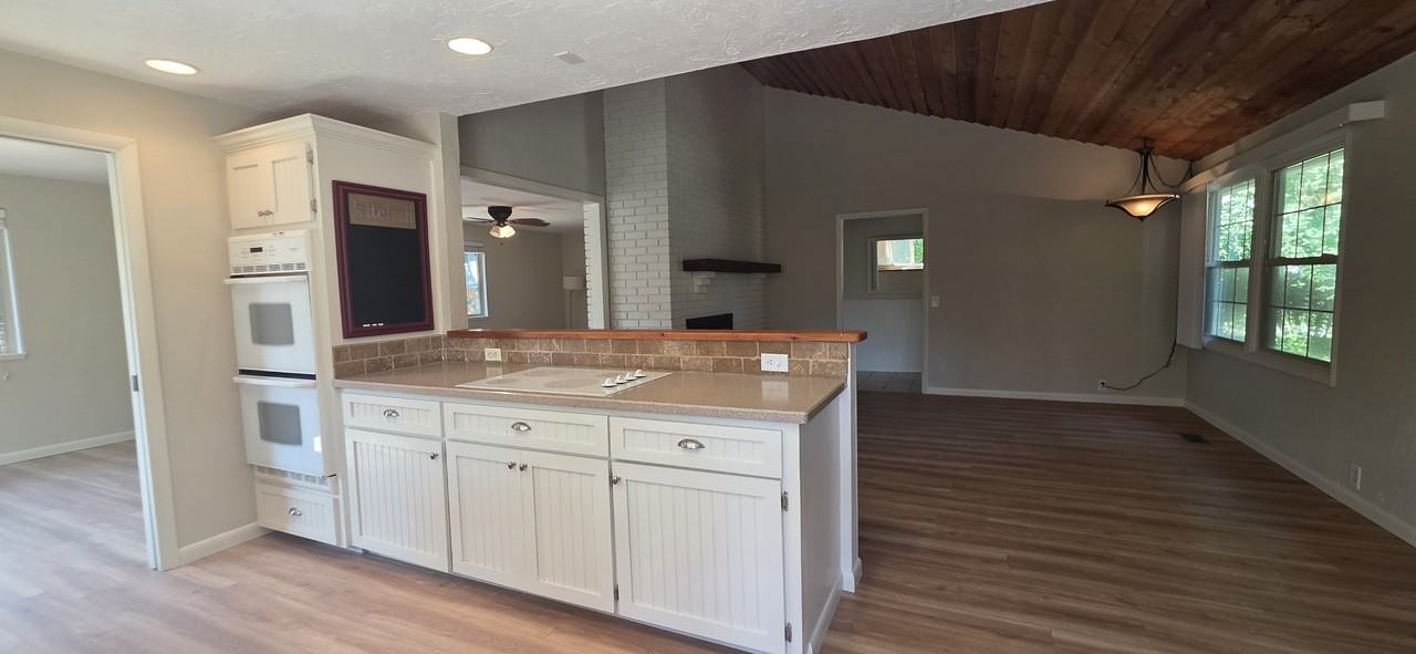 10127 W Springdale Ct #1 - Photo 5 of 19