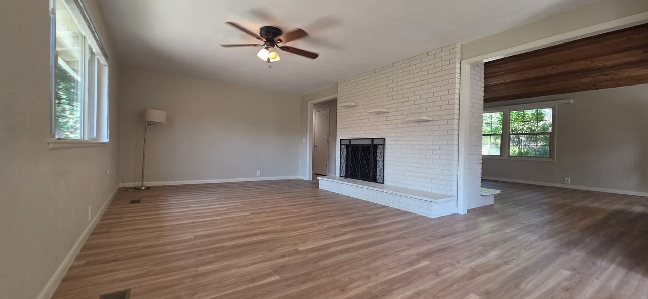 10127 W Springdale Ct #1 - Photo 7 of 19