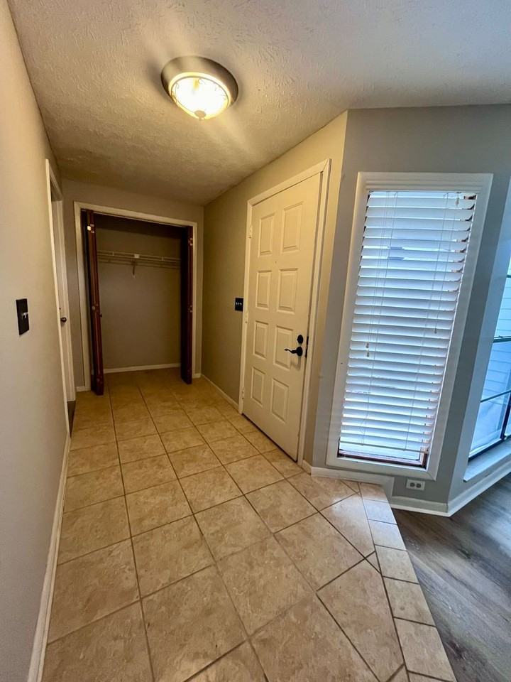 4001 Rosepointe Ct - Photo 5 of 26