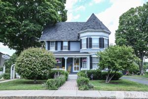 featured image of 11 Pleasant St #2