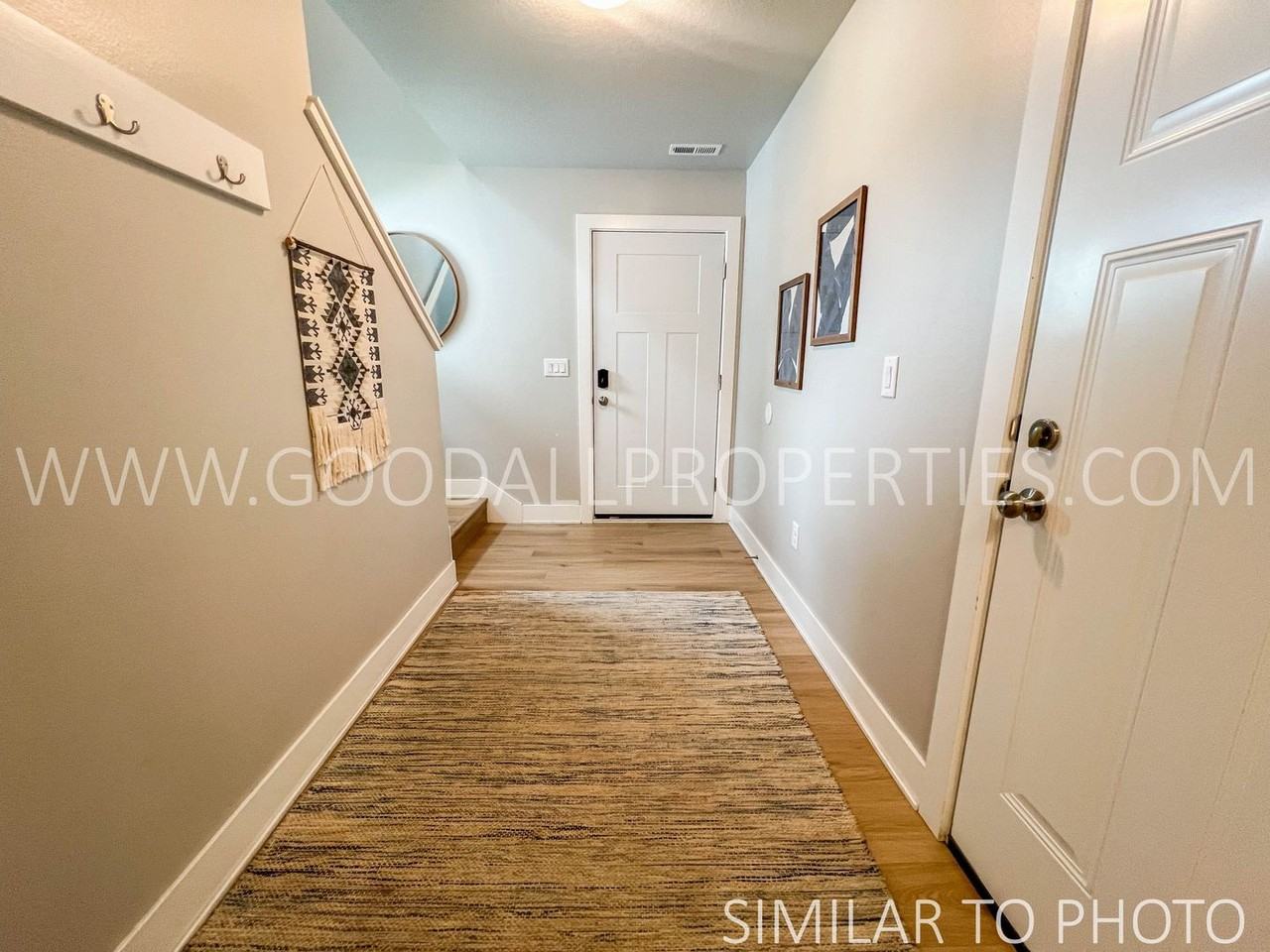 610 Ne Hunter Dr - Photo 6 of 19