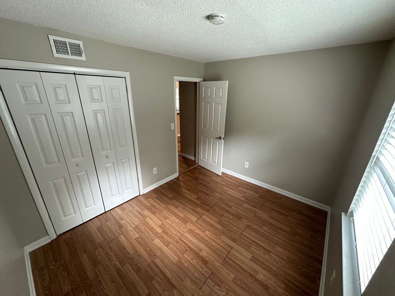 4630 Woodside Dr - Photo 7 of 11