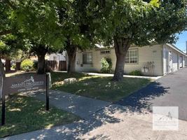 featured image of 7016 N Thorne Ave