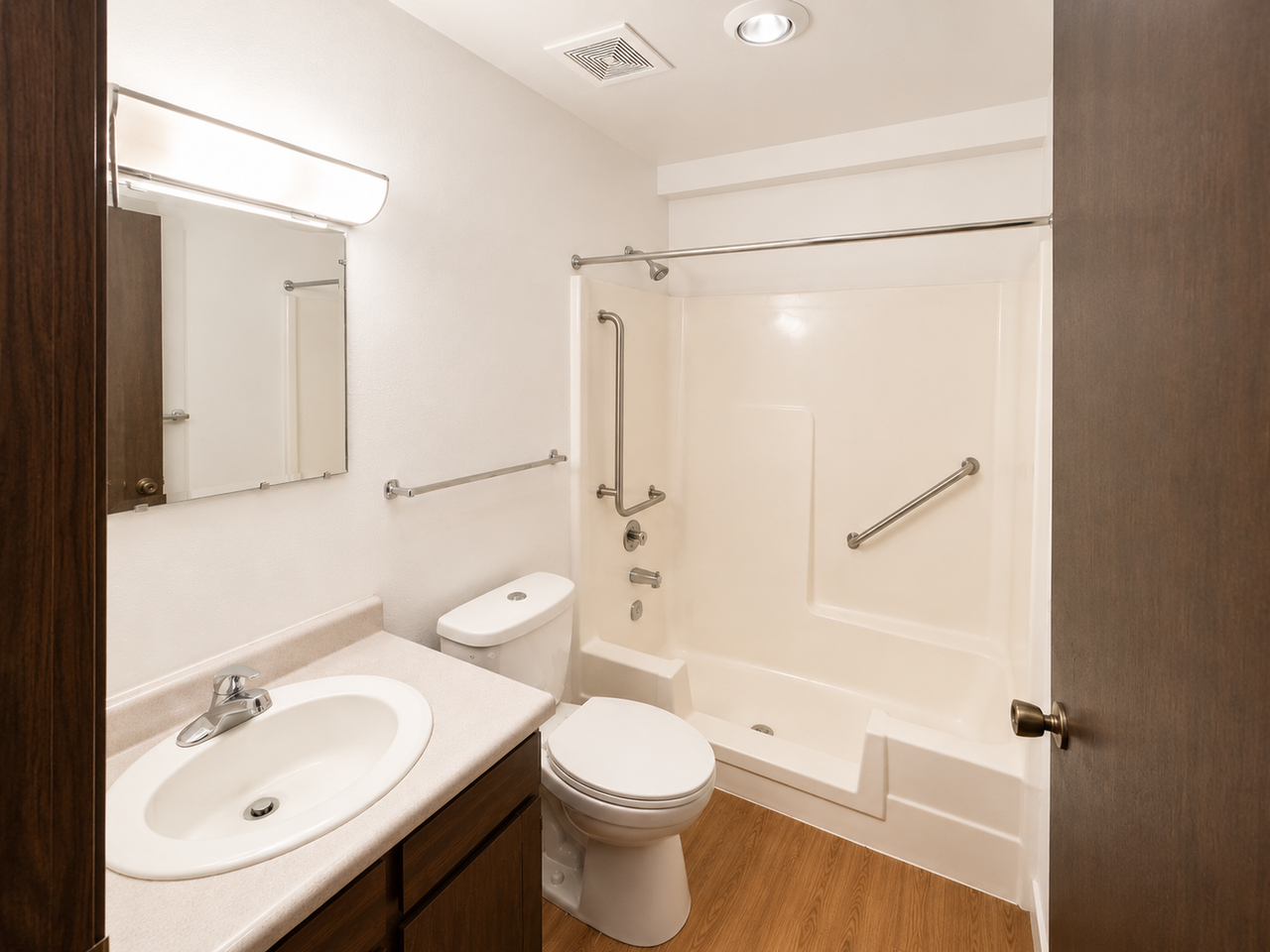 938 Farnham St - Photo 6 of 7